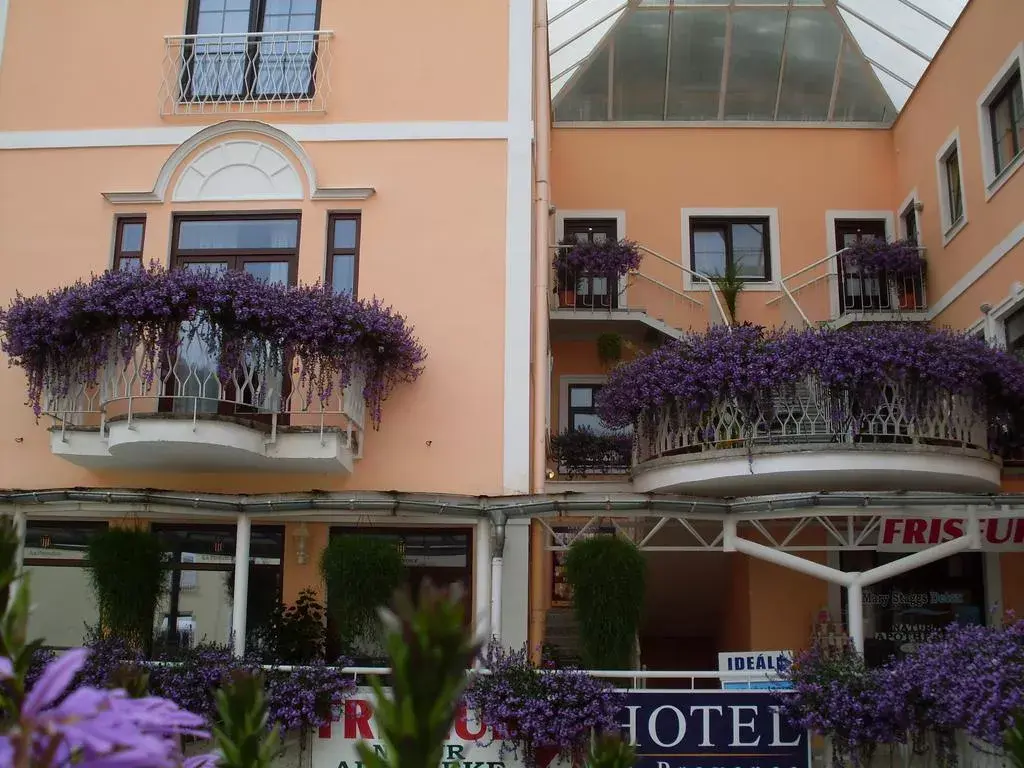 Photo 5 of Hotel La Provence